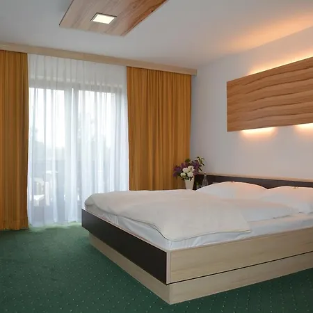 Hotel Der Trattner - Trattnerhof & Schoecklblick 3*